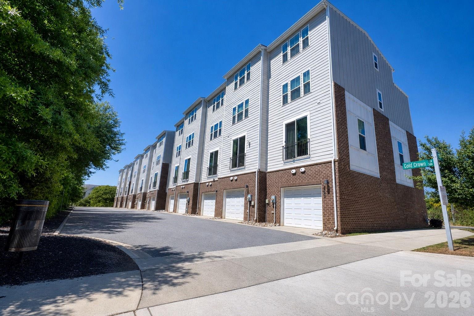 268 Parkwood Avenue