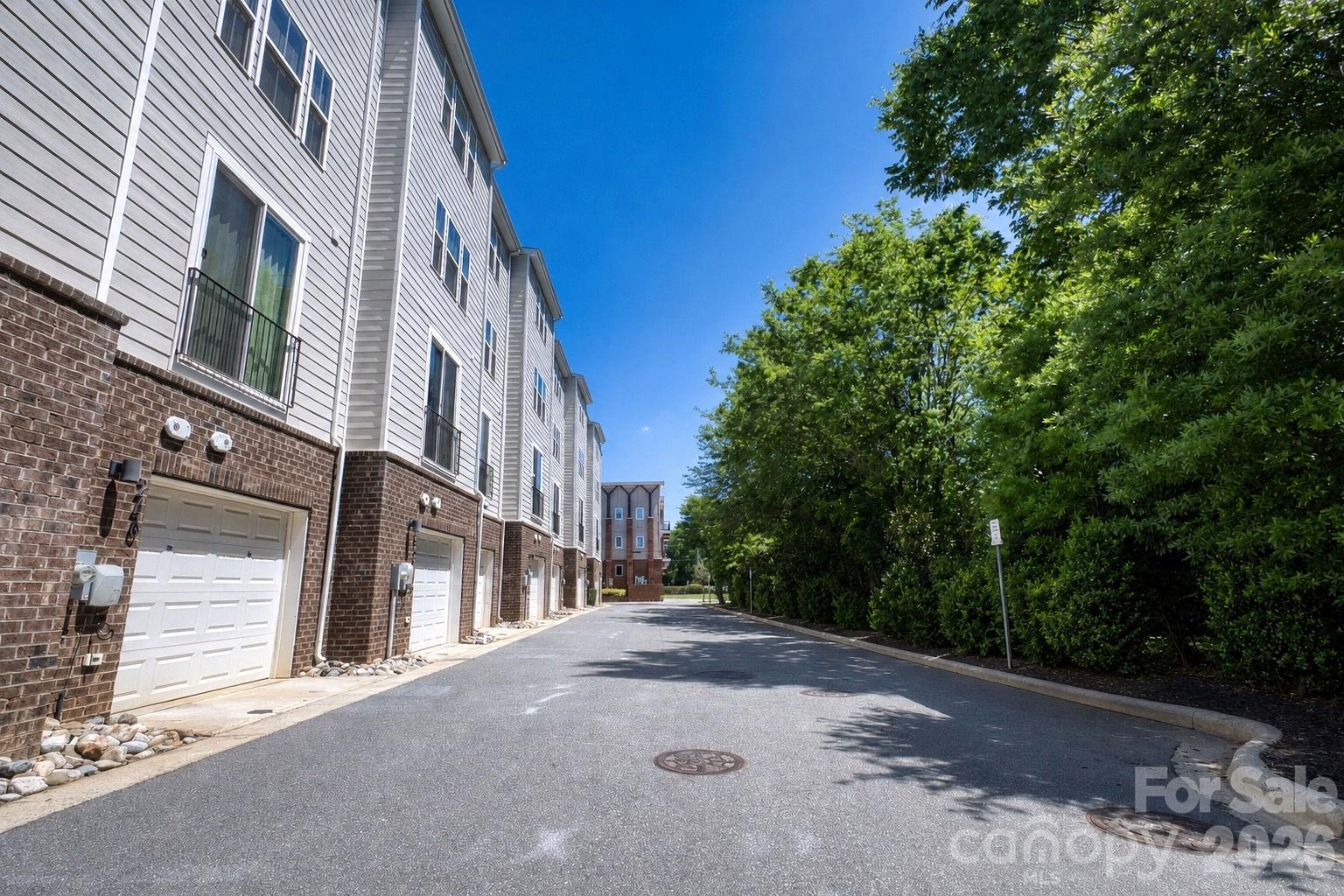 268 Parkwood Avenue