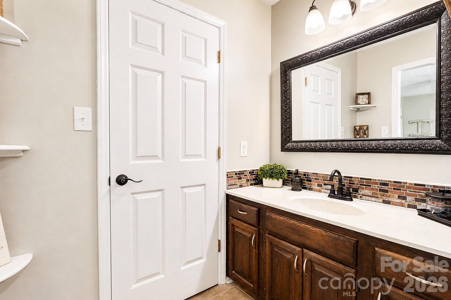 1446 Covenant Place
