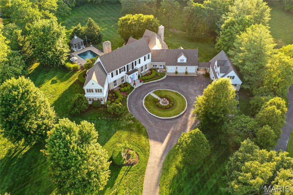 4 Country Life Acres