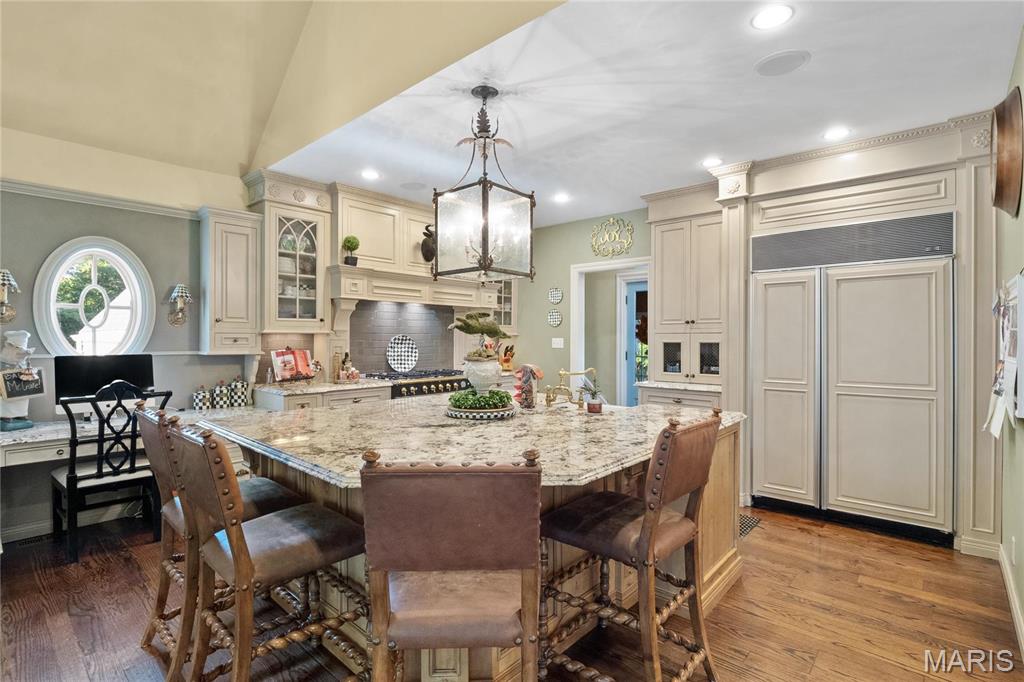 4 Country Life Acres