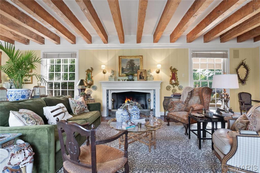 4 Country Life Acres