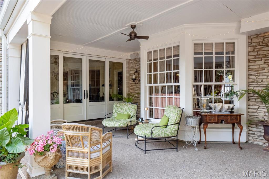 4 Country Life Acres