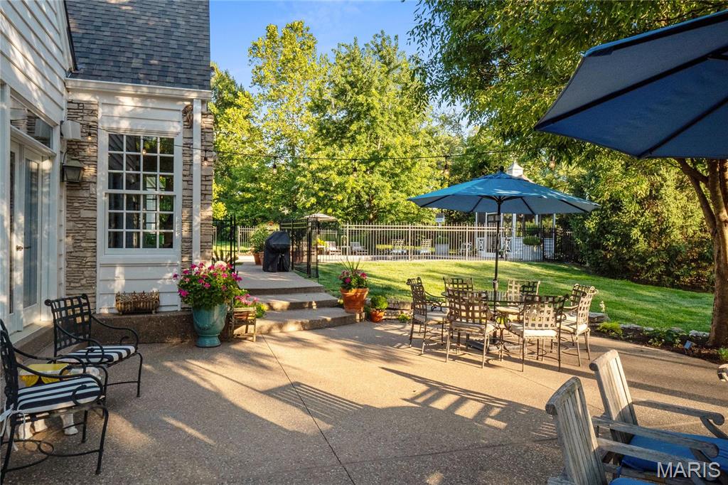 4 Country Life Acres
