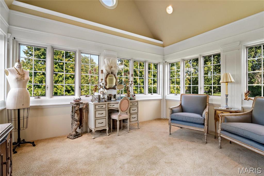4 Country Life Acres
