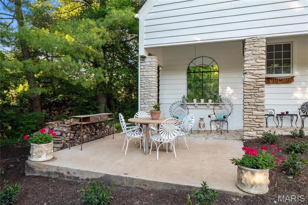 4 Country Life Acres