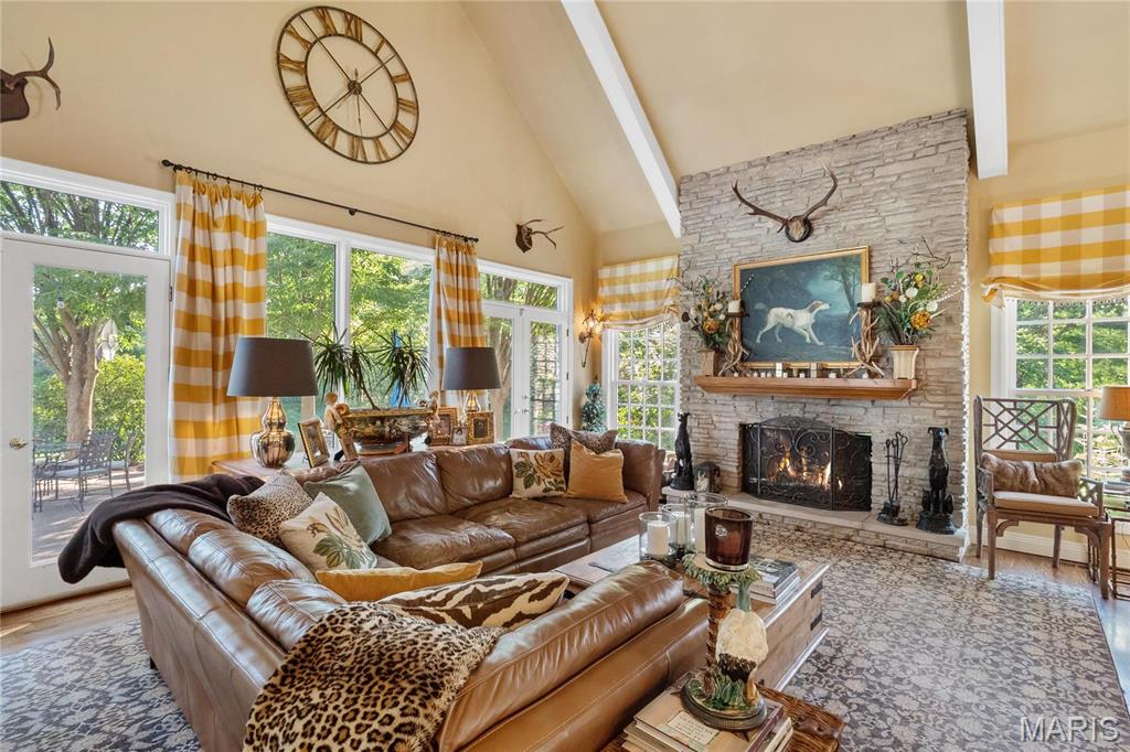 4 Country Life Acres