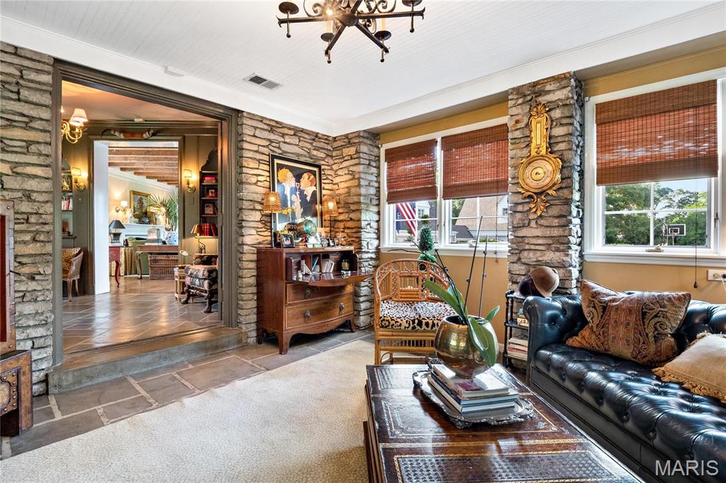 4 Country Life Acres