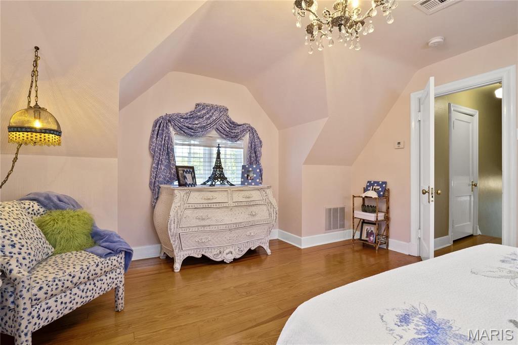 4 Country Life Acres