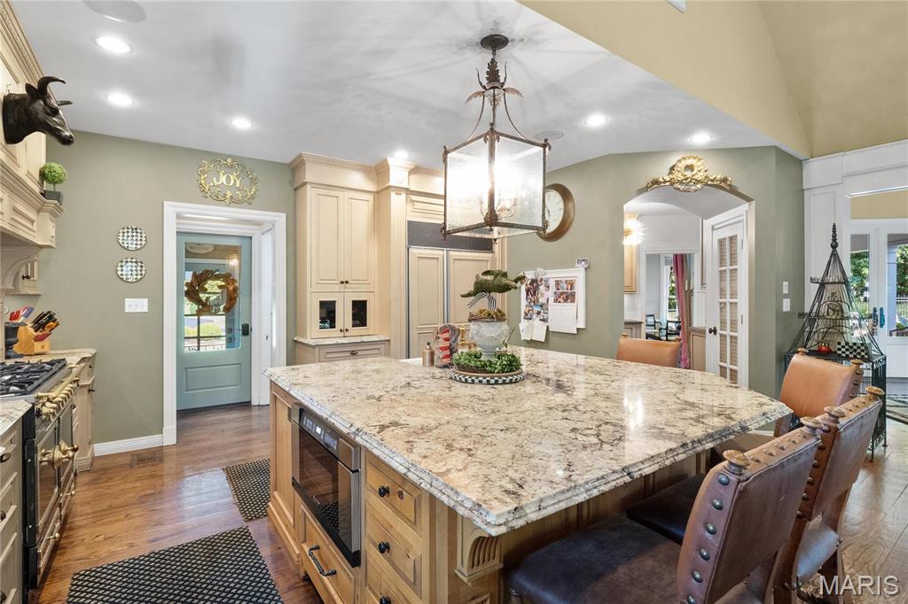 4 Country Life Acres
