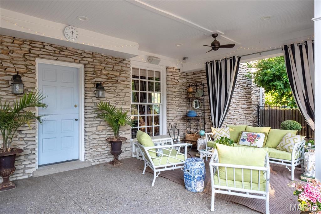 4 Country Life Acres