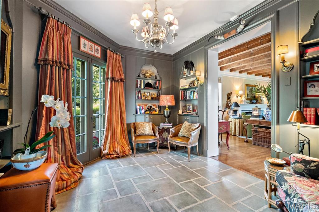 4 Country Life Acres