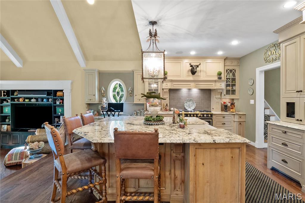 4 Country Life Acres