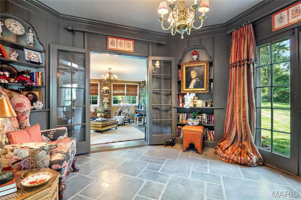 4 Country Life Acres