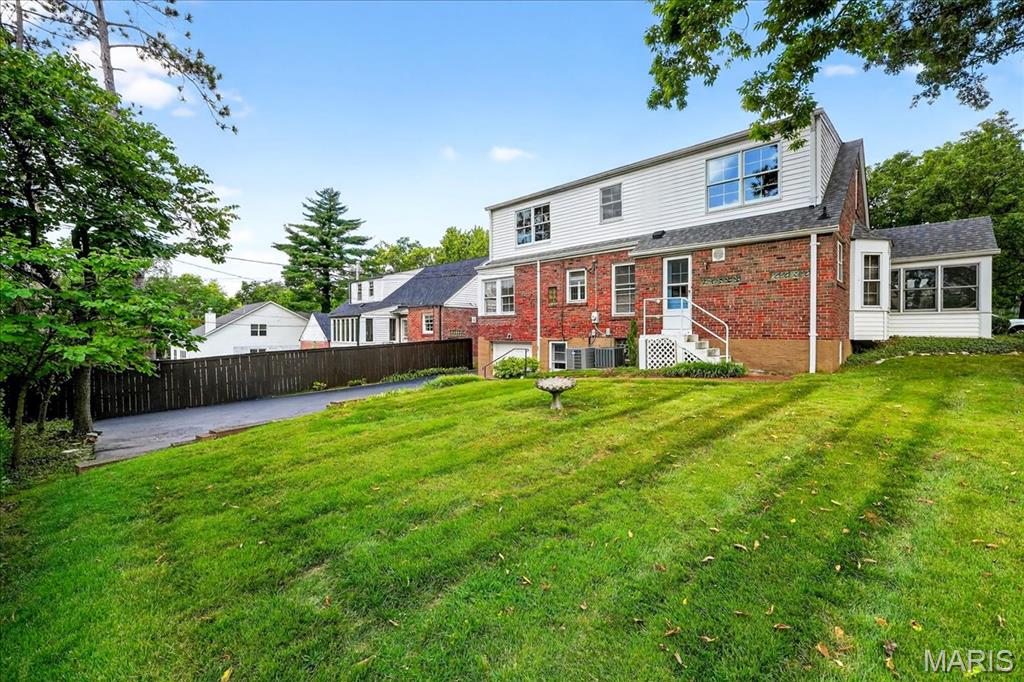 722 Glenvista Place