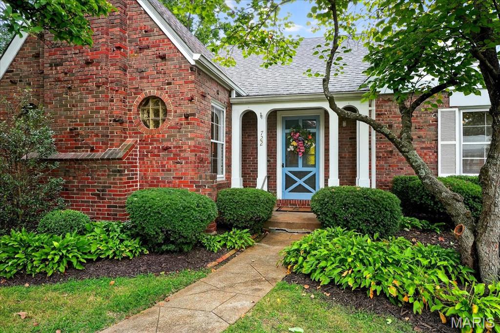 722 Glenvista Place