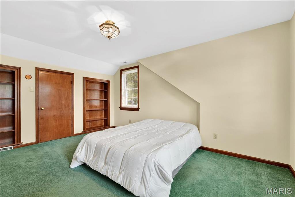722 Glenvista Place