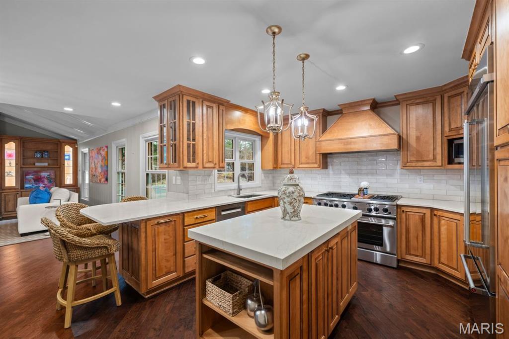 1691 Frontenac Woods Lane