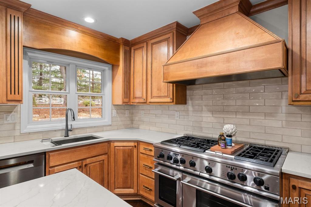 1691 Frontenac Woods Lane