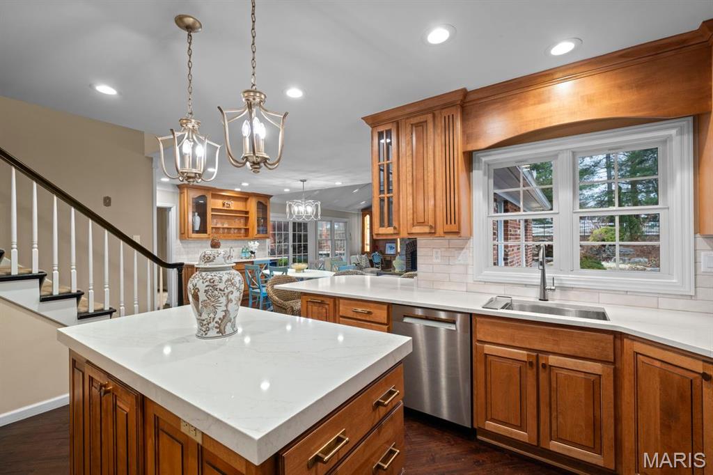 1691 Frontenac Woods Lane