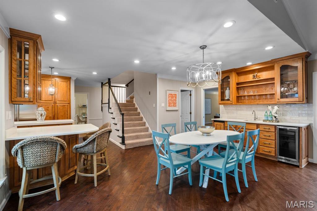 1691 Frontenac Woods Lane