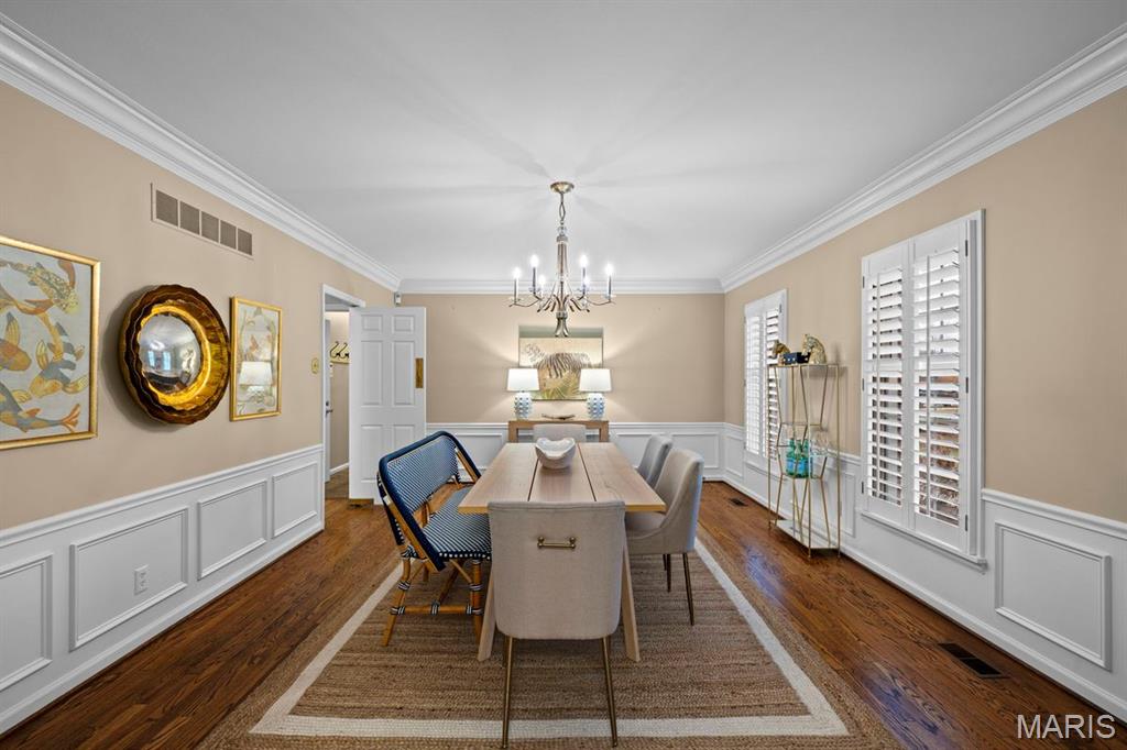 1691 Frontenac Woods Lane