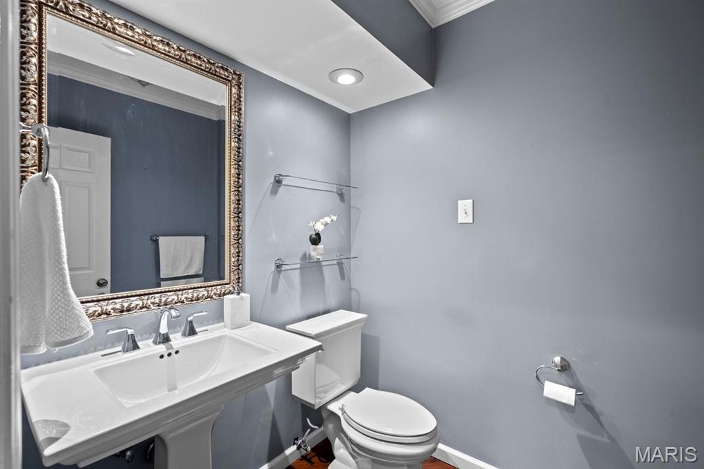 1691 Frontenac Woods Lane