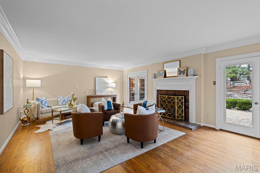 1691 Frontenac Woods Lane