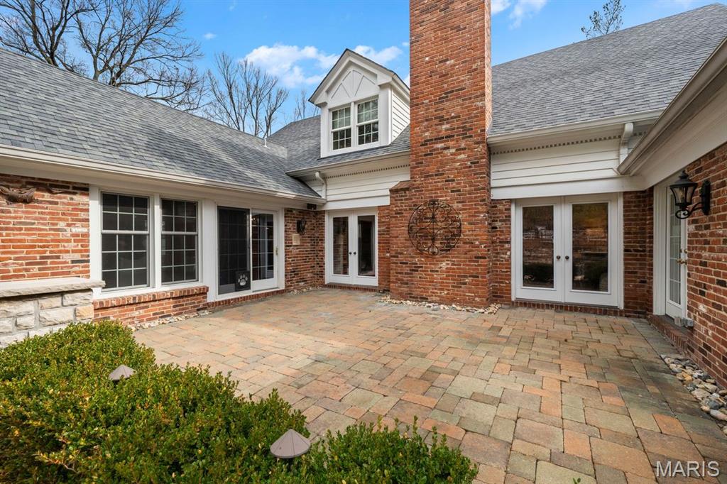 1691 Frontenac Woods Lane