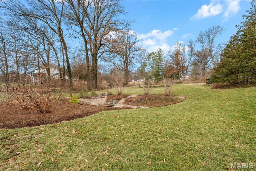 1691 Frontenac Woods Lane