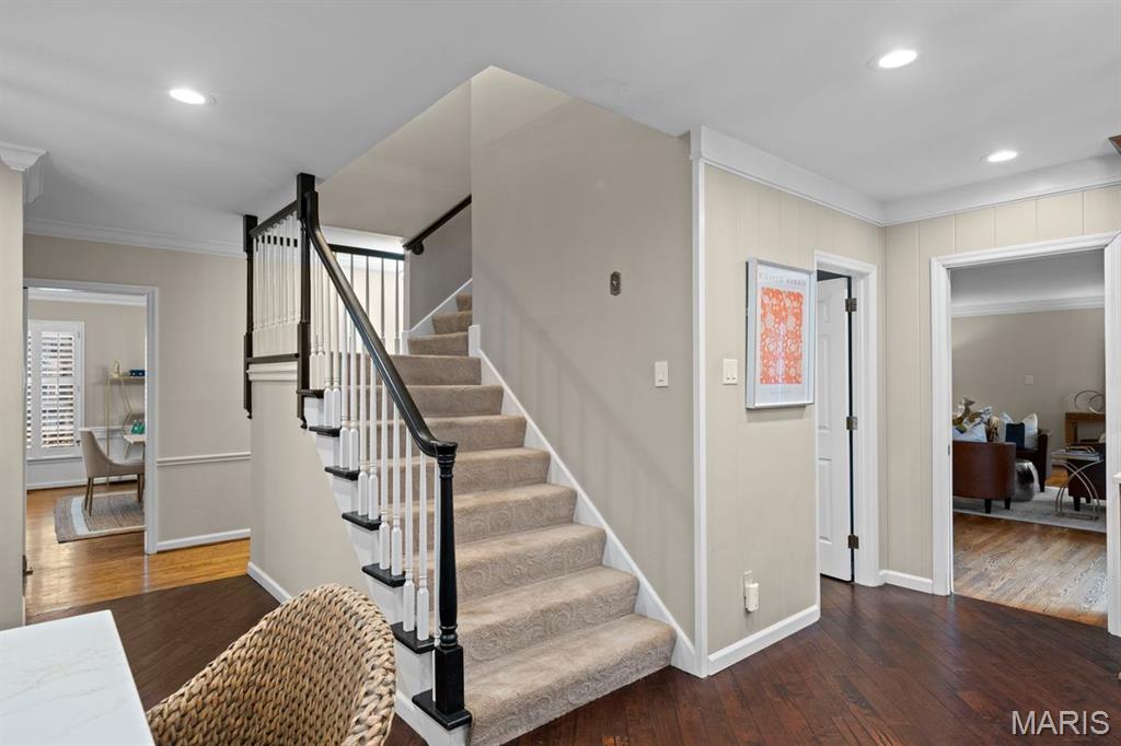 1691 Frontenac Woods Lane