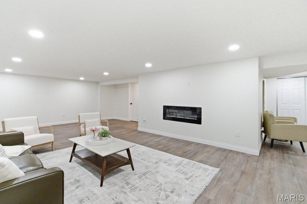 700 Jamaica Court