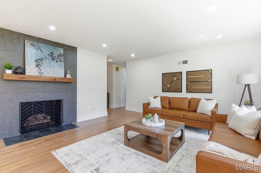 700 Jamaica Court