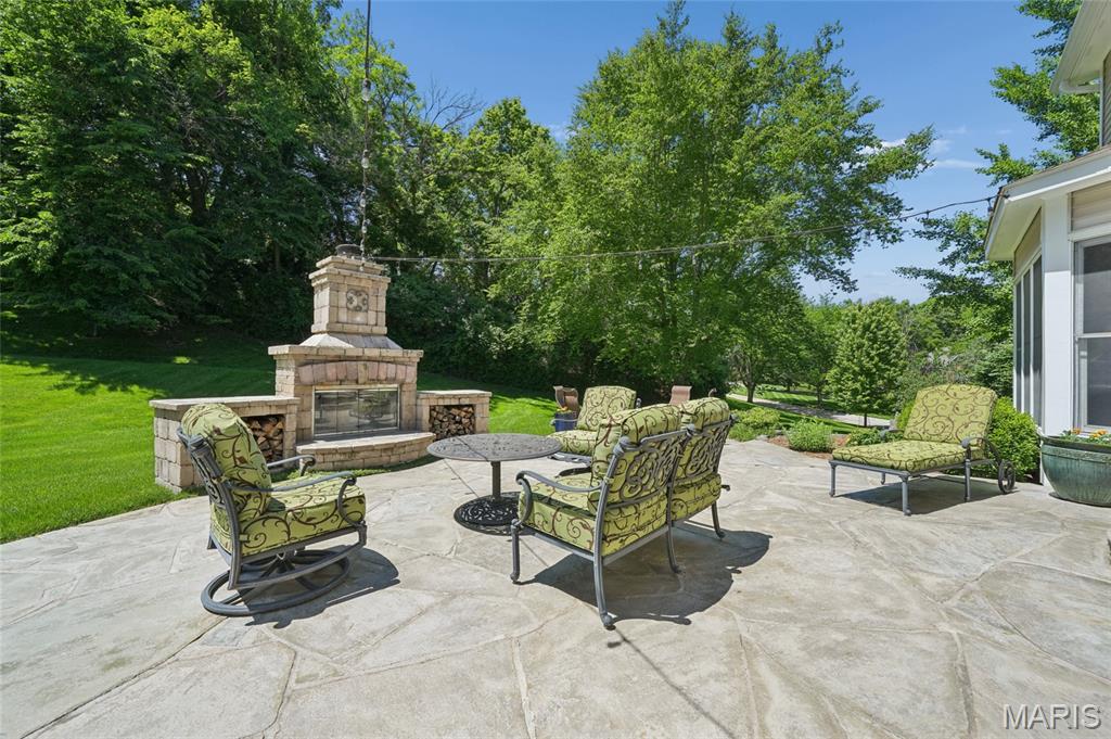 111 Worthington Oaks Drive