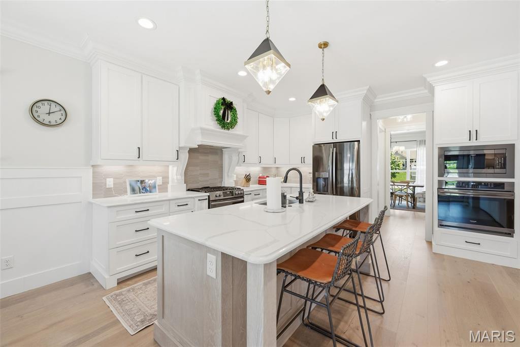 919 Poinsetta Lane