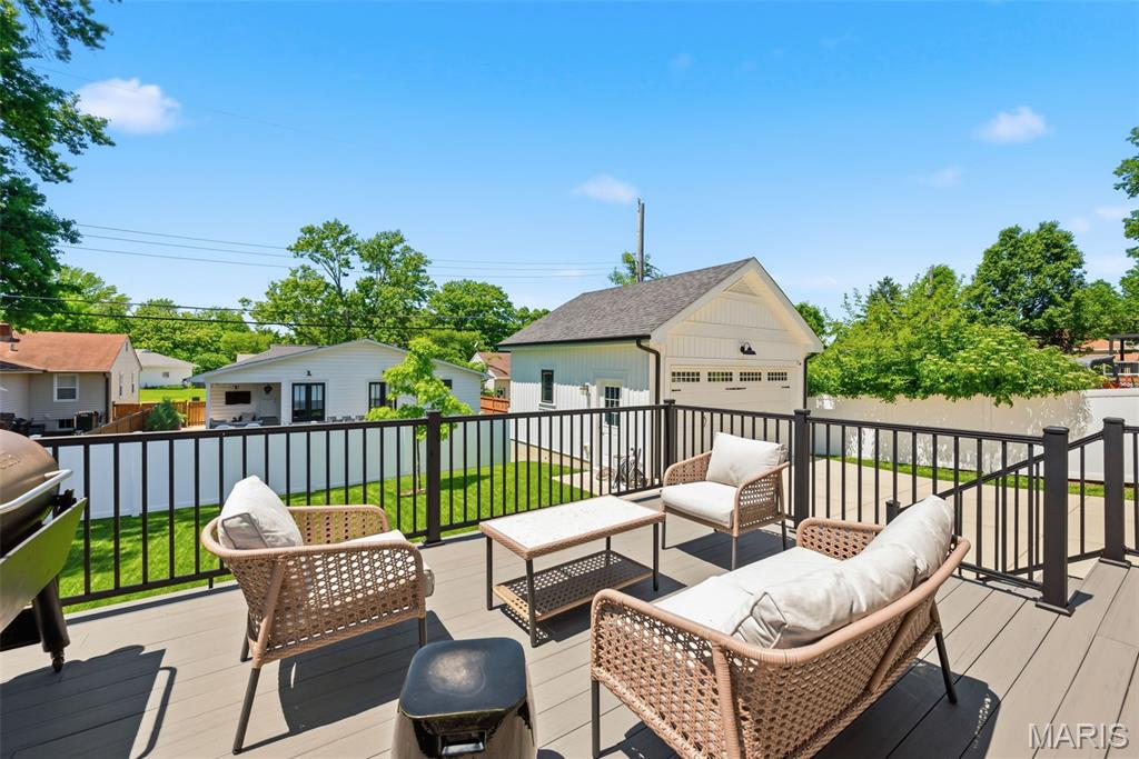 919 Poinsetta Lane