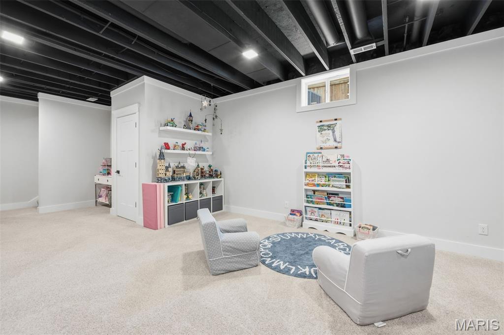 919 Poinsetta Lane