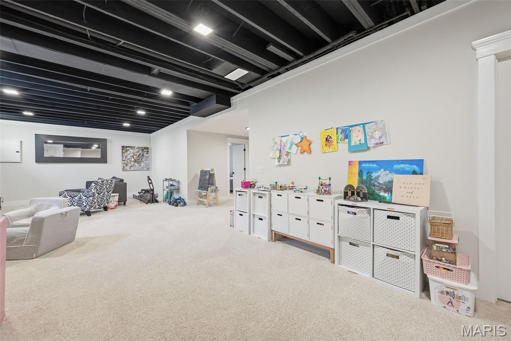 919 Poinsetta Lane