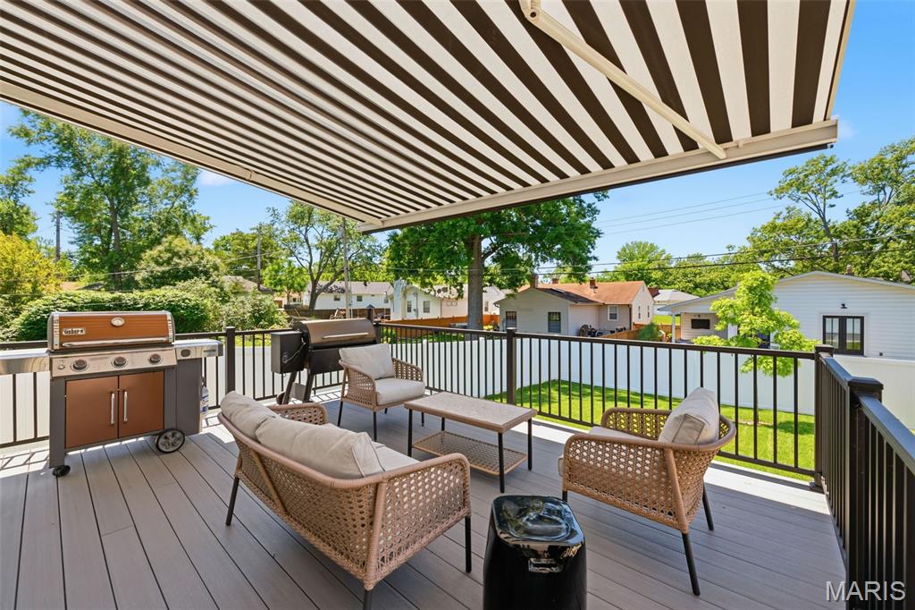 919 Poinsetta Lane