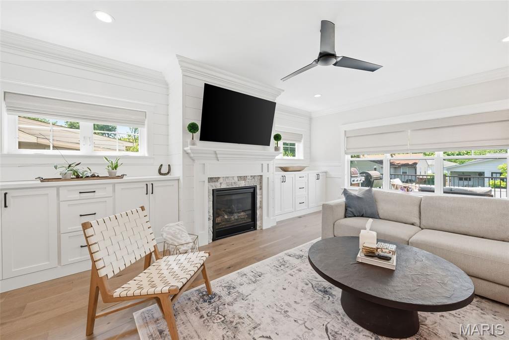 919 Poinsetta Lane