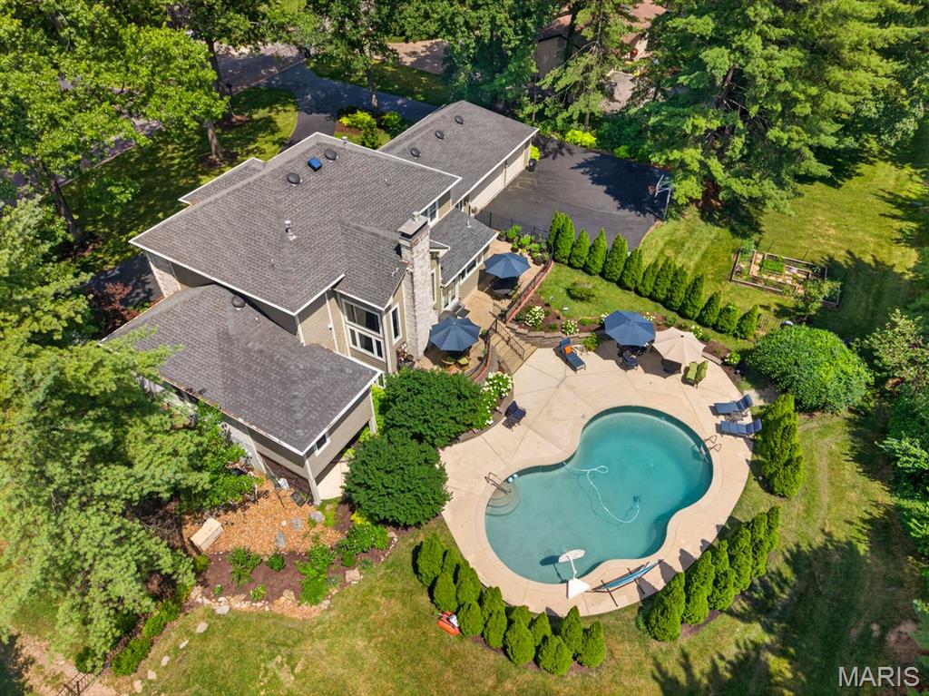 1688 Frontenac Woods Lane