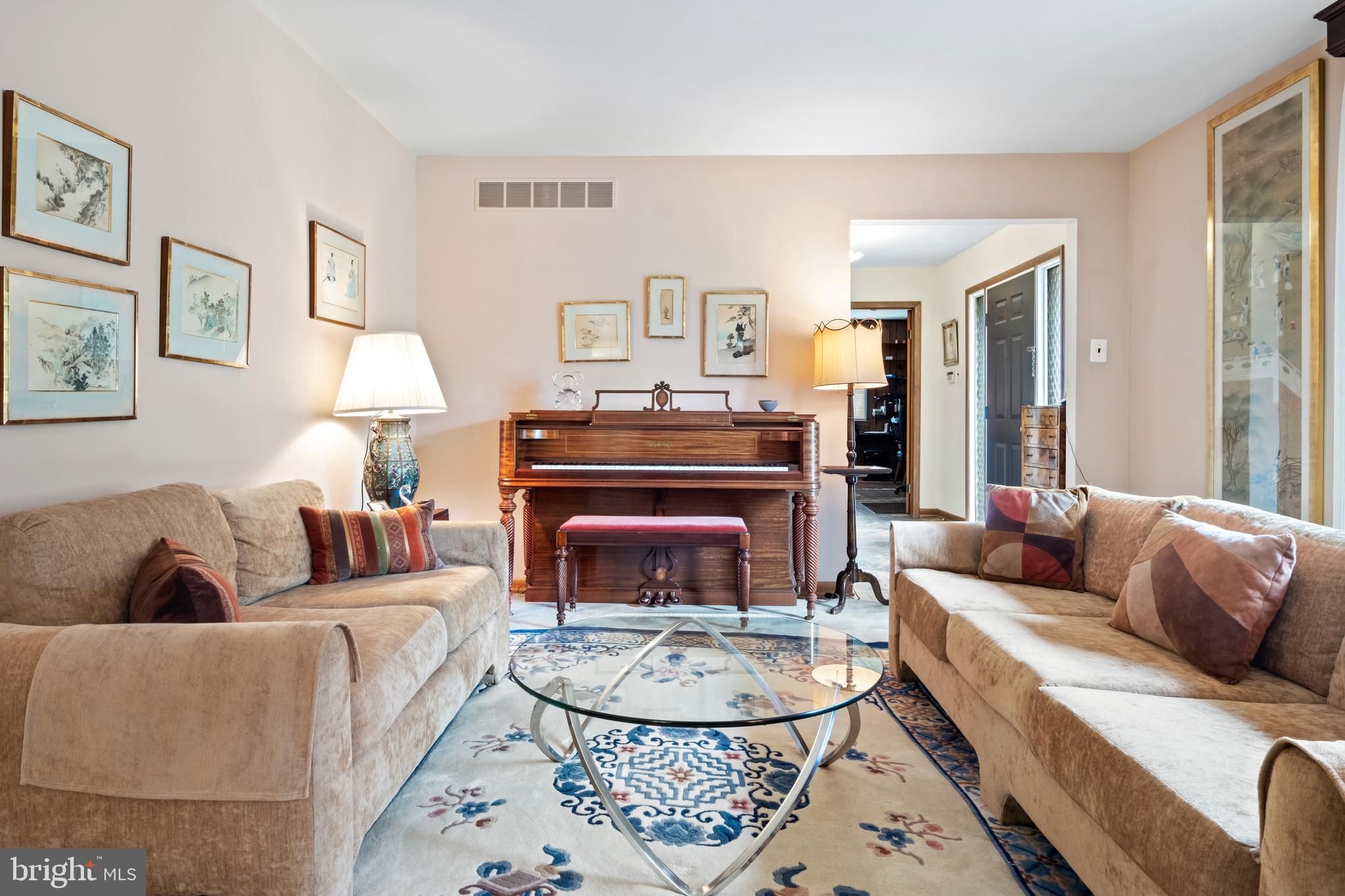 31 Lynne Cir