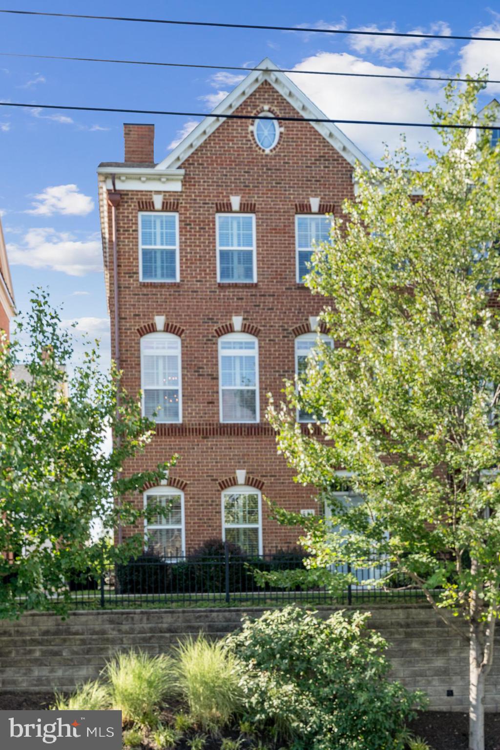 533 Raymond Dr