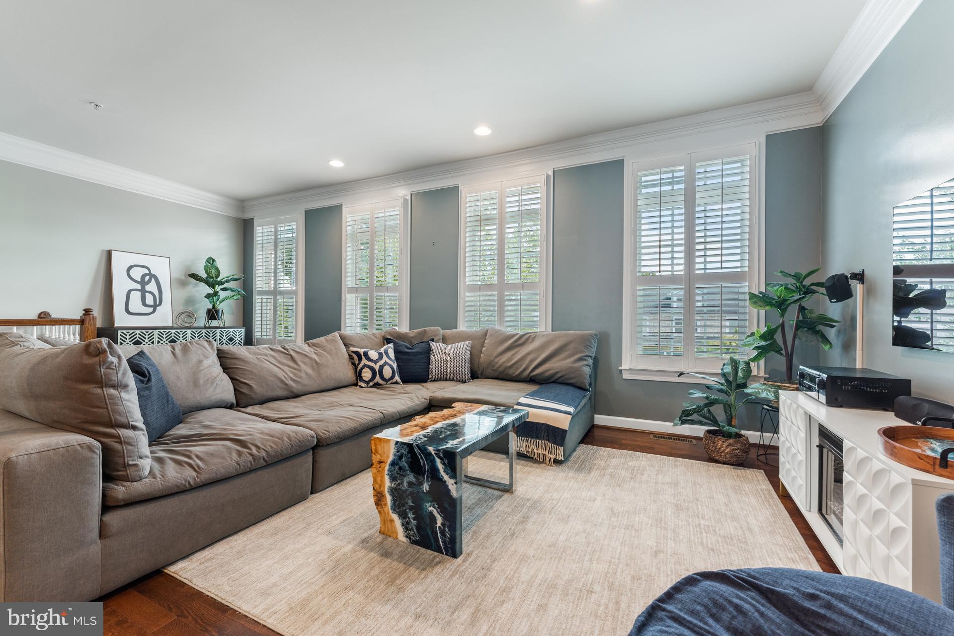533 Raymond Dr