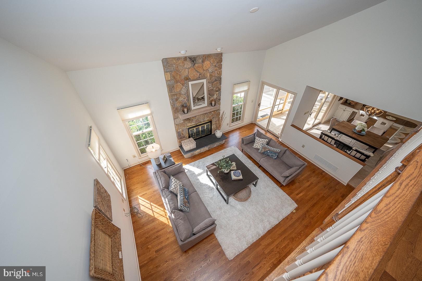 25 Autumn Hill Ln