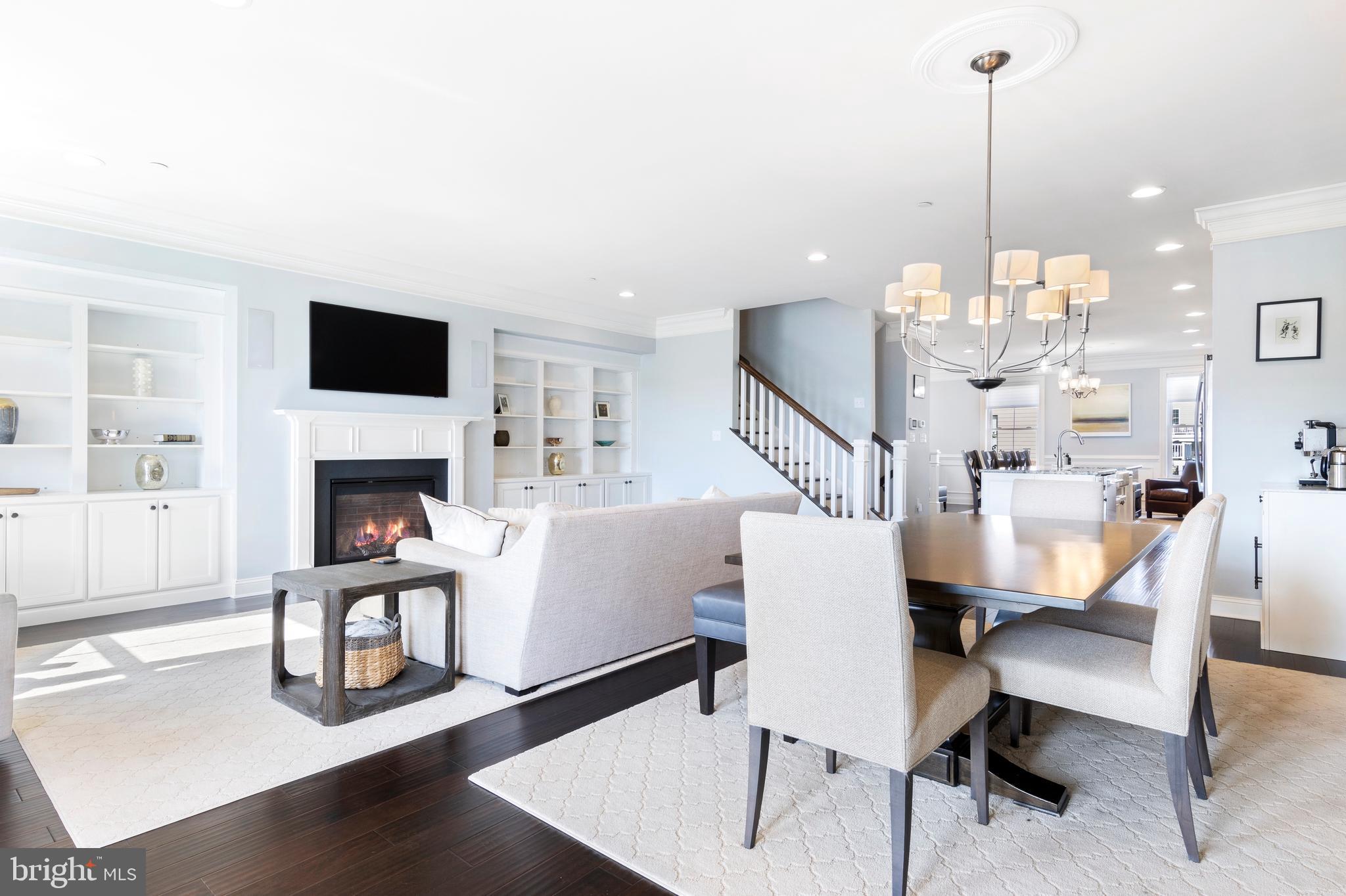 76 Parkview Cir