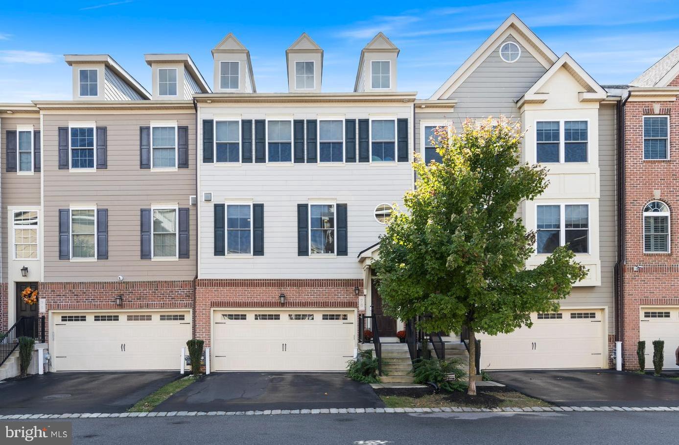 76 Parkview Cir