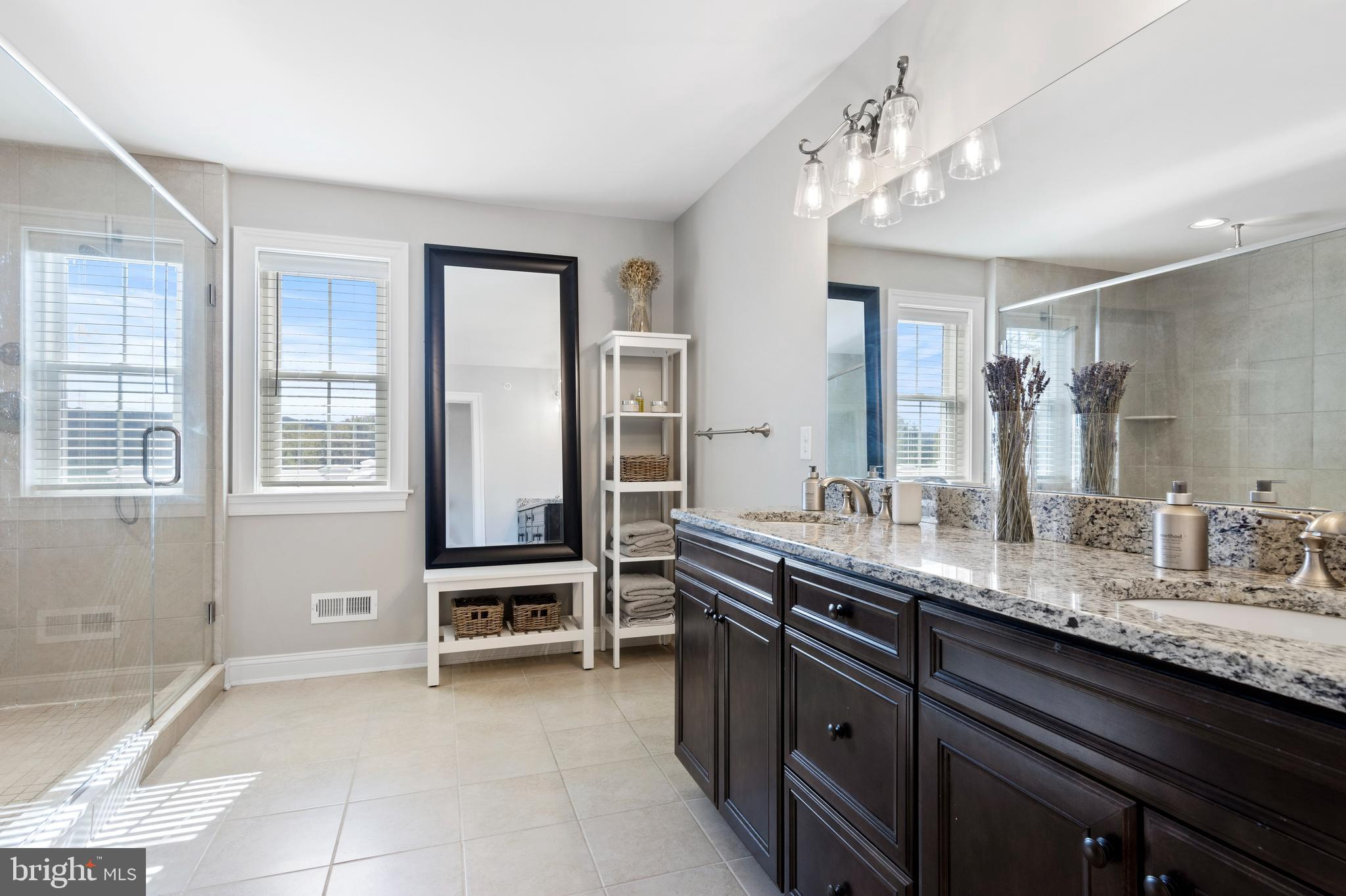 76 Parkview Cir