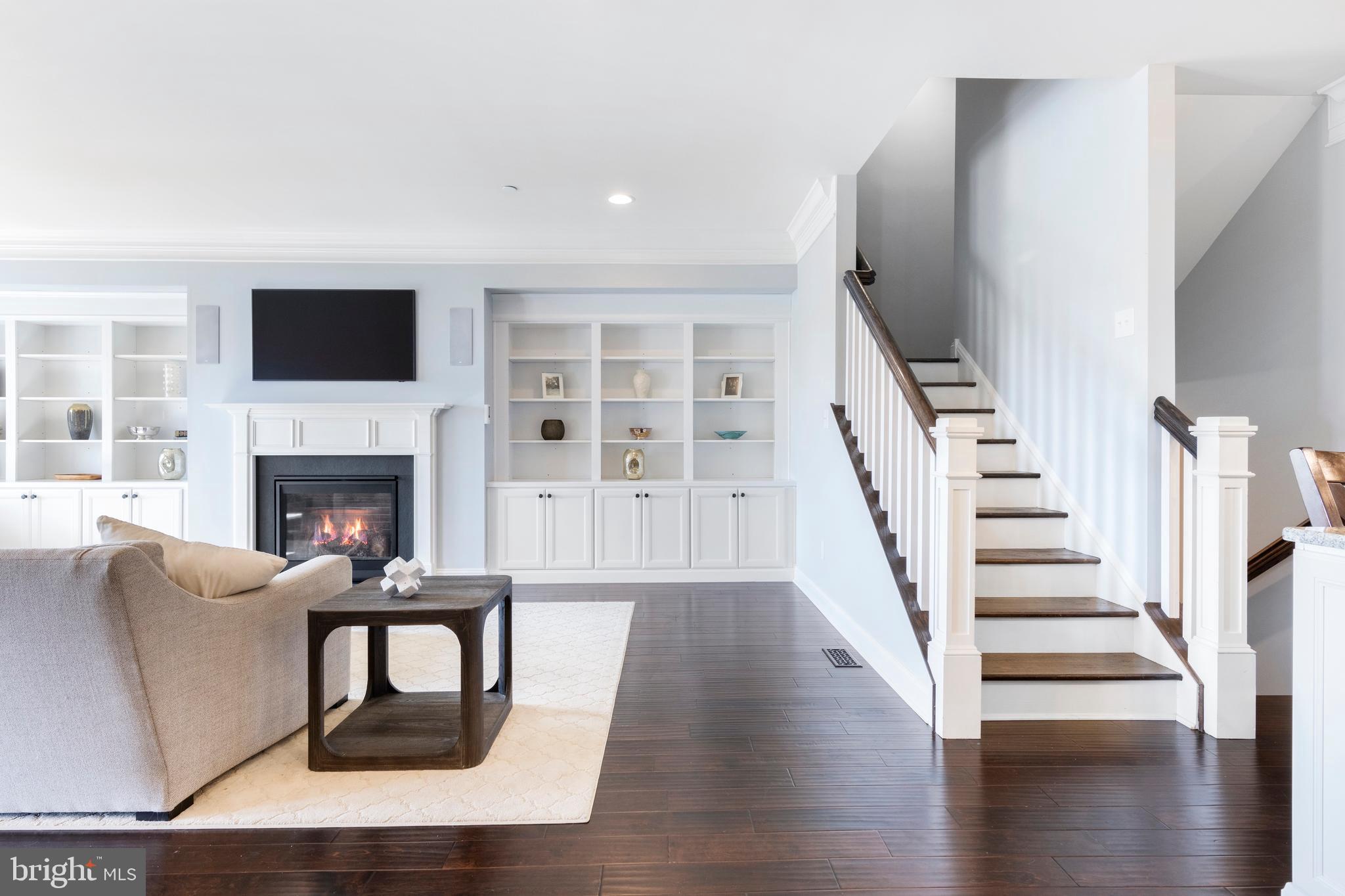 76 Parkview Cir
