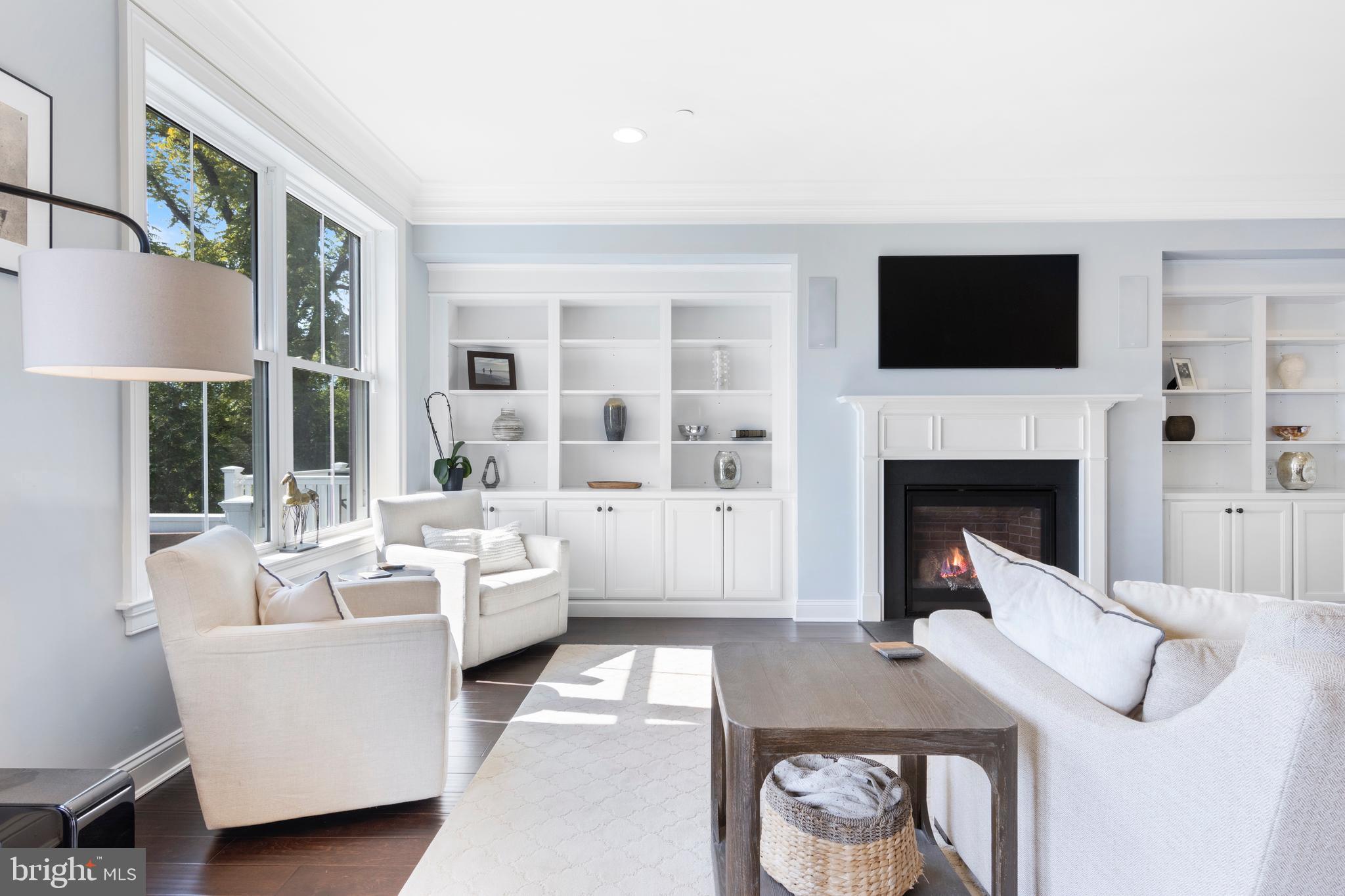76 Parkview Cir
